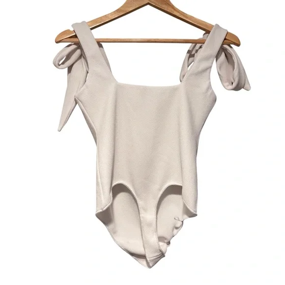 Show me your MuMu Gidget Bodysuit White Size Medium - Picture 6 of 13